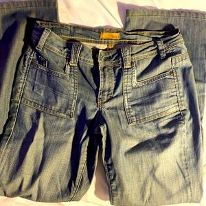 Yanuk Women’s Jeans 👖